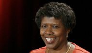 Gwen Ifill speaks after winning a Peabody for her show 