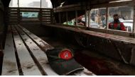 A hat remains on a bench after a blast killed three officers of the Frontier Constabulary in Peshawar, Pakistan November 22, 2016. (REUTERS Photo).