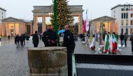 German police build up Beton Armor blocks at the Brandenburg Gate (Brandenburger Tor) in Berlin, Germany on December 22, 2016. Maurizio Gambarini - Anadolu Agency
