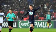 Paris Saint-Germain's German midfielder Julian Draxler (C) gestures during the French Cup football match between Paris Saint-Germain (PSG) and Bastia (SCB) at the Parc des Princes stadium in Paris, on January 7, 2017. (AFP / ALAIN JOCARD)