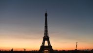 Eiffel Tower of Paris is photographed at dawn on January 6, 2017 (AFP / Olivier Morin) 