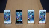 The new iPhone SE is displayed during an Apple special event at the Apple headquarters on March 21, 2016 in Cupertino, California (Justin Sullivan / Getty Images / AFP)