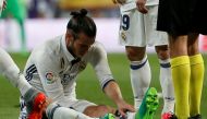 Real Madrid's Gareth Bale down injured. Reuters / Susana Vera
