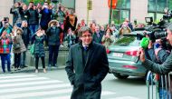 Dismissed Catalonia's leader Carles Puigdemont arrives to address media representatives at The Press Club in Brussels on October 31, 2017. AFP / Nicolas Maeterlinck