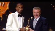 Mutaz Barshim receiving his award. (Photo: twitter)