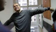 Russian former economy minister Alexei Ulyukayev, who was charged with accepting a bribe, waits for the start of a court hearing in the court building in Moscow, Russia, December 15, 2017. (REUTERS/Tatyana Makeyeva)