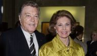 Singer Vic Damone (L) and his wife, dancer/singer Cyd Charisse , arrive at the 15th annual Professional Dancers Society tribute to Carol Burnett in Beverly Hills, U.S., February 11, 2001. Reuters