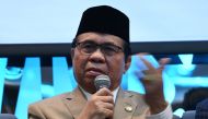 Murad Ebrahim, chairman of Moro Islamic Liberation Front (MILF), gestures as he speaks during a Foreign Correspondents Association of the Philippines (FOCAP) forum in Manila on February 20, 2018. AFP / TED ALJIBE