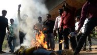 Protesters  burn an effigy of Vedanta Executive Chairman Anil Agarwal during a protest in Chennai on May 22, 2018. (AFP / Arun Sankar) 