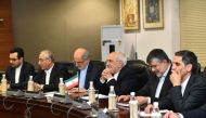 This handout photo taken on May 28, 2018 and released by the Indian Ministry of Foreign Affairs shows Iranian Foreign Minister Mohammad Javad Zarif (C) and his delegation meeting with Indian Foreign Minister Sushma Swaraj in New Delhi.   AFP / INDIAN MINI