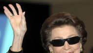 (FILES) In this file photo taken on December 12, 2007 Frank Sinatra's first wife Nancy Barbato waves to the crowd after the unveiling ceremony of the new United States Postal Service (USPS) stamp in tribute to Frank Sinatra in Beverly Hills, California. A