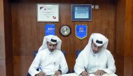 The Acting CEO of Aspetar, Dr Abdul Aziz Al Kuwari, and the CEO of Samla Qatar, Azzam Al Mannai signing the MoU. 