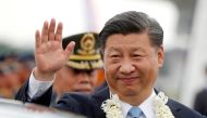 China's President Xi Jinping waves to the crowd upon his arrival at Ninoy Aquino International airport during a state visit in Manila, Philippines, November 20, 2018. REUTERS/Erik De Castro 