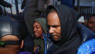 R. Kelly leaves Cook County jail in Chicago, Illinois, U.S., February 25, 2019. REUTERS/Kamil Krzaczynski 