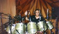 Hal Blaine at the drum kit, 2008 (Howard Thompson/CC BY-SA 2.0/Wikimedia Commons) 