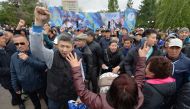 Opposition supporters rally during Kazakhstan's presidential elections in Nur-Sultan on June 9, 2019. / AFP / VYACHESLAV OSELEDKO