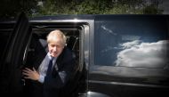 Conservative MP and leadership contender Boris Johnson meets customers at a garden centre near Sevenoaks, south east England on July 1, 2019. AFP / POOL / Stefan Rousseau