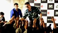 Bollywood actor Akshay Kumar greets fans as he attends the trailer launch of his upcoming Hindi drama film 'Mission Mangal' in Mumbai on July 18, 2019. / AFP / Sujit Jaiswal