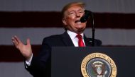  U.S. President Donald trump speaks during a campaign rally in Tupelo, Mississippi, U.S., November 1, 2019. REUTERS/Leah Millis 