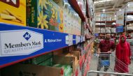 Customers shop at a walmart india's Best Price Modern Wholesale store in Jammu May 8, 2018. REUTERS/Mukesh Gupta/File Photo 