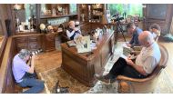 Golf legend Jack Nicklaus is seen talking to reporters at his home in this photo shared by the American on his official Twitter handle @jacknicklaus. Below is another photo of him shared on his Twitter handle. Nicklaus turned 80 yesterday. 