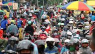 People are seen at a traditional market amid the coronavirus disease (COVID-19) outbreak in Bogor, near Jakarta, Indonesia May 18, 2020, in this photo taken by Antara Foto. Antara Foto/Arif Firmansyah/via REUTERS
