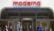 FILE PHOTO: A sign marks the headquarters of Moderna Therapeutics, which is developing a vaccine against the coronavirus disease (COVID-19), in Cambridge, Massachusetts, U.S., May 18, 2020. REUTERS/Brian Snyder/File Photo