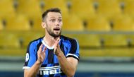 June 28, 2020 Inter Milan's Stefan de Vrij celebrates scoring their first goal, as play resumes behind closed doors following the outbreak of the coronavirus disease (COVID-19) REUTERS/Jennifer Lorenzini/File Photo