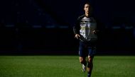 :Juventus' Portuguese forward Cristiano Ronaldo warms up ahead of the Italian Serie A football match between Lazio (SSL) and Juventus (JFC) , at the Olympic stadium in Rome on November 8, 2020. / AFP / Filippo MONTEFORTE
Juventus' Portuguese forward Cris