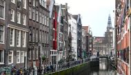 FILE PHOTO: An empty street is seen during lockdown as the spread of the coronavirus disease (COVID-19) continues in Amsterdam, Netherlands December 15 2020, REUTERS/Piroschka van de Wouw/File Photo/File Photo
