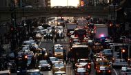 Traffic is pictured at twilight along 42nd St. in the Manhattan borough of New York, U.S., March 27, 2019. REUTERS/Carlo Allegri/File Photo