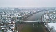 An aerial view of London, Britain, December 12, 2022 as the capital struggled with the aftermath of a heavy snowfall overnight. (REUTERS/Yann Tessier)