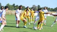 Action during the match between Al Gharafa and Al Sharjah FC.