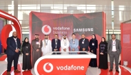 Vodafone Qatar and Samsung Gulf Electronics officials during the signing of the MoU.