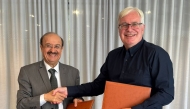 Vice-Chairman of NHRC H E Dr. Mohammed bin Saif Al-Kuwari  with Kieren Fitzpatrick, Director of the Asia-Pacific Forum of National Human Rights Institutions during the signing of the MoC.