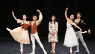 Dancers from the National Ballet of Japan (from L) Risako Ikeda, Shunsuke MIzui, Yui Yonezawa and Shun Izawa pose on stage with the company's artistic director Miyako Yoshida (C), during a preview rehearsal of the ballet 