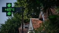 A pharmacy sign indicates a temperature of 45ｰC in Toulouse, southwestern France on August 11, 2025. (Photo by Lionel Bonaventure / AFP)