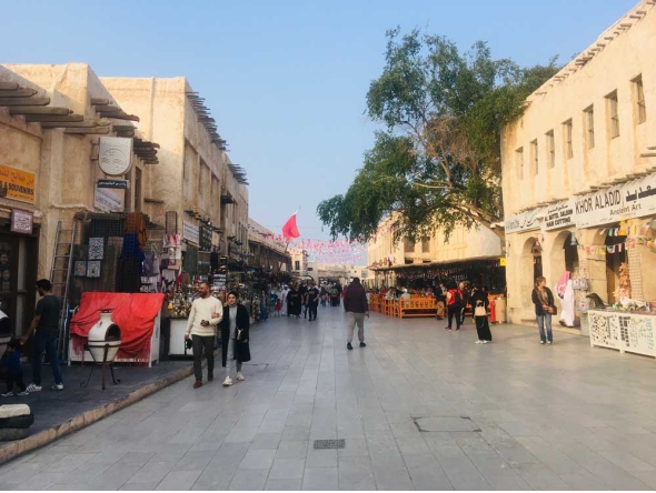 The data notes that prime retail assets continue to outperform the wider market.