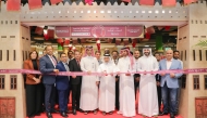 Officials from the Ministry of Municipality, the Ministry of Commerce and Industry, and LuLu Hypermarket Qatar launch the campaign at LuLu Hypermarket, Al Gharafa branch.