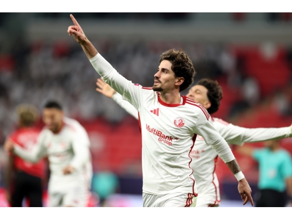 Al Shamal's Alex Collado celebrates  after scoring against Al Rayyan yesterday. 