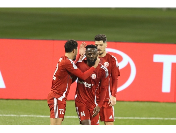 Al Shamal players celebrate a goal against Al Kharaitiyat yesterday. 