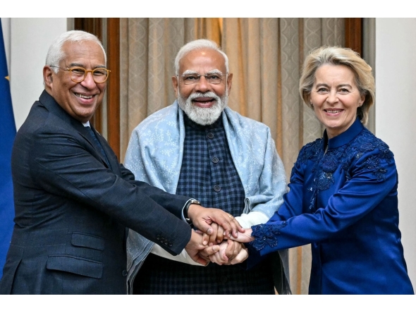 India's Prime Minister Narendra Modi (C) poses for a photograph with European Commission President Ursula von der Leyen (R) and European Council President Antonio Costa before their meeting at the Hyderabad House in New Delhi on January 27, 2026. Photo by Sajjad HUSSAIN / AFP