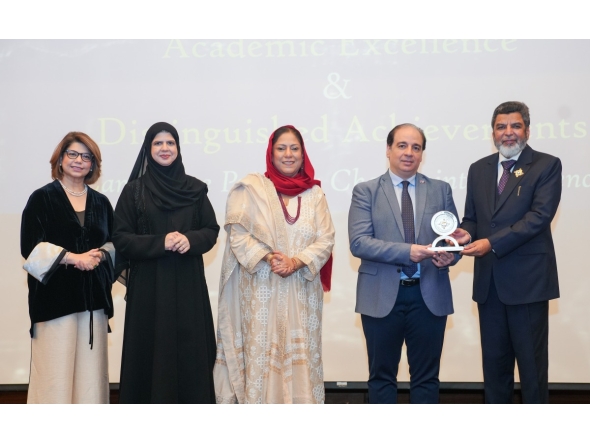 TNG Director Riyaz Bakali (right) with other officials during the event.