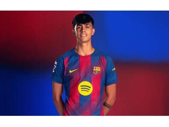 Marc Bernal. Photo from FC Barcelona official website.