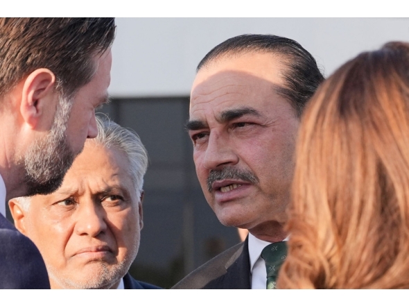 US Vice President JD Vance (L) talks to Pakistan's Chief of Defence Forces and Chief of Army Staff Field Marshall Asim Munir (R) and Pakistan's Deputy Prime Minister and Foreign Minister Mohammad Ishaq Dar (C) before boarding Air Force Two after attending talks on Iran in Islamabad on April 12, 2026. Iran and the United States failed to reach an agreement to end the war in the Middle East, US Vice President JD Vance said April 12 after marathon talks in Islamabad, adding that he was leaving negotiations after giving Tehran the 