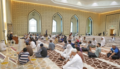 Attendees during a da’wah lesson at one of the mosques.