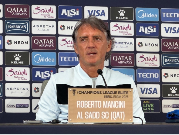 Al Sadd head coach Roberto Mancini