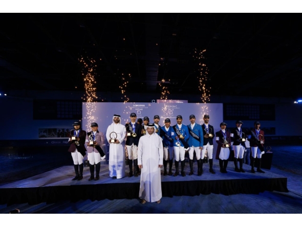 QEF Secretary General and Chairman of the Organising Committee Sheikh Ahmed bin Noah Al-Thani poses with the champions of Longines Hathab Tour 2025-2026 season. 