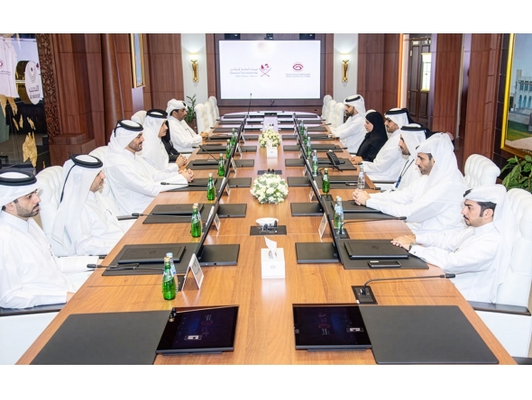 The General Authority of Customs and the General Tax Authority officials during the meeting.