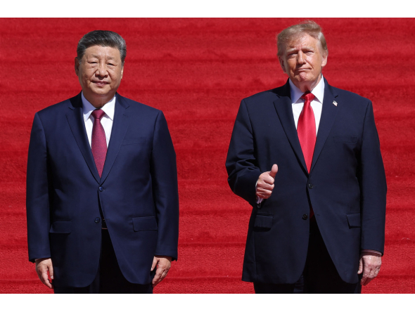 U.S. President Donald Trump (R) and President of China Xi Jinping (L) arrive for a tour of the National Archives Museum on September 25, 2026 in Washington, DC. (Photo by WIN MCNAMEE / GETTY IMAGES NORTH AMERICA / Getty Images via AFP)
